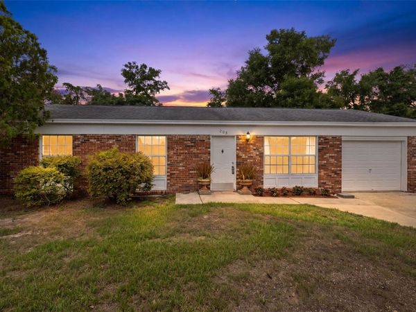 208 AVALONE DRIVE , APOPKA, FL 32703