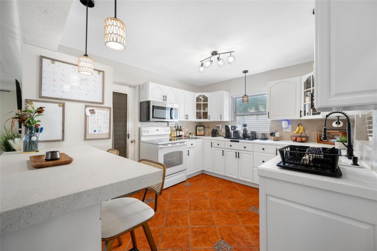 6219 Hampton Drive N, Saint Petersburg, FL 33710 Photo