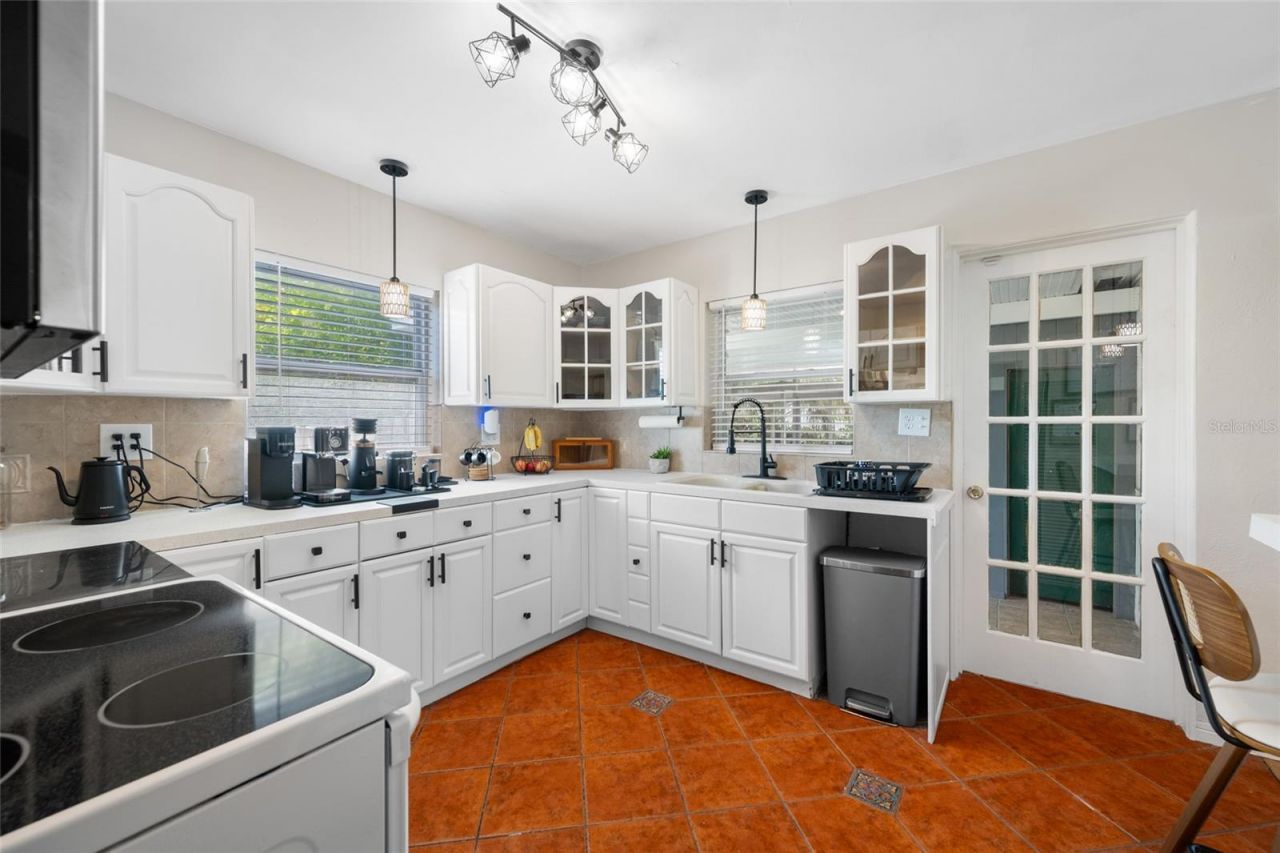 6219 Hampton Drive N, Saint Petersburg, FL 33710 Photo