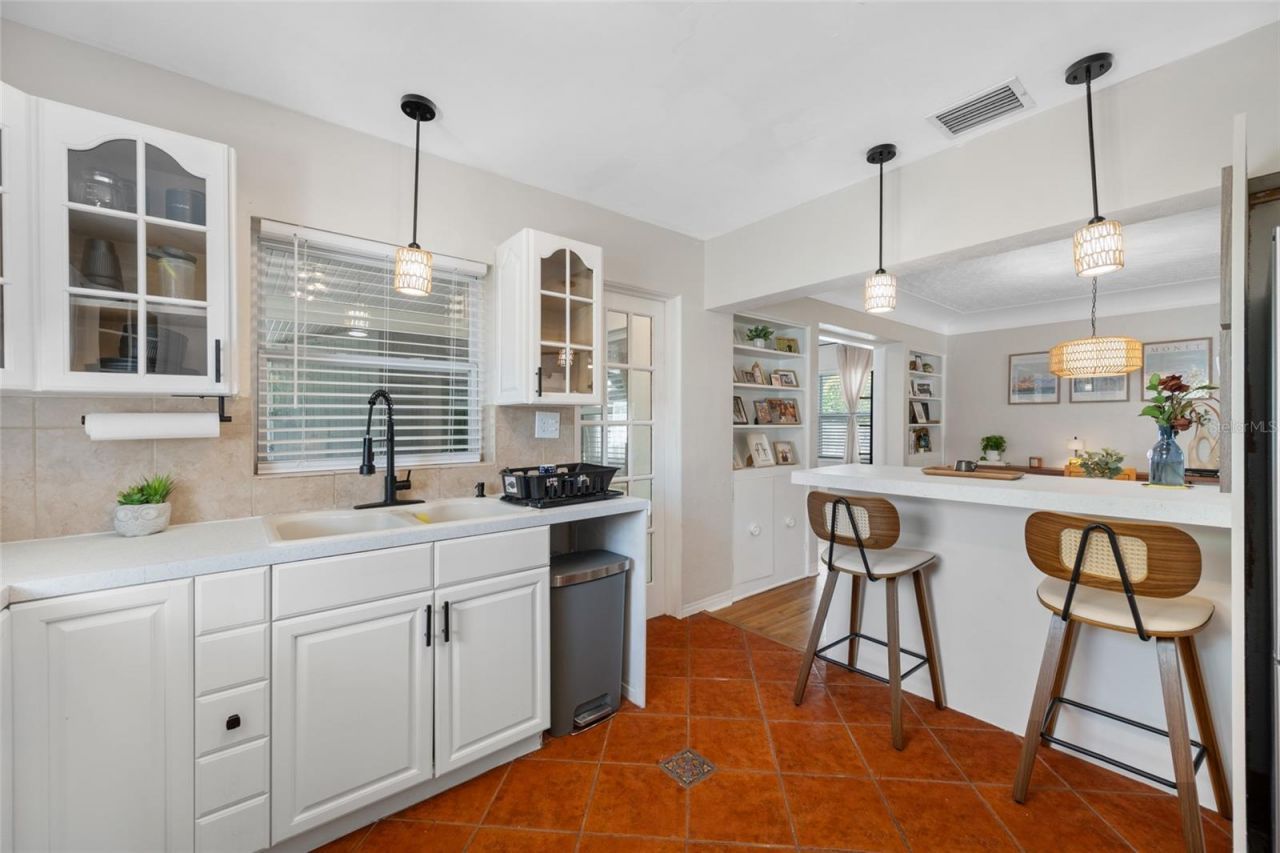 6219 Hampton Drive N, Saint Petersburg, FL 33710 Photo
