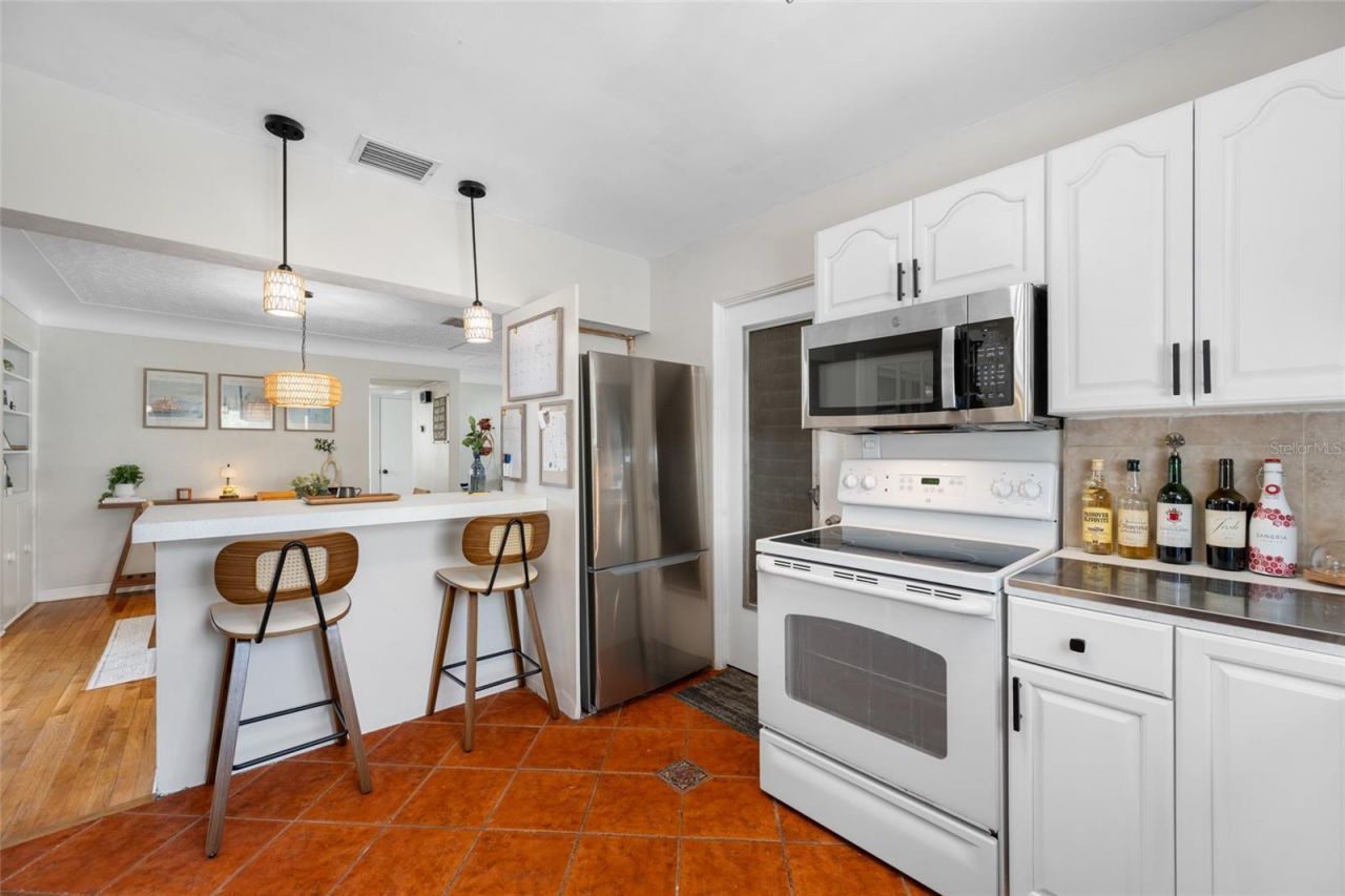 6219 Hampton Drive N, Saint Petersburg, FL 33710 Photo