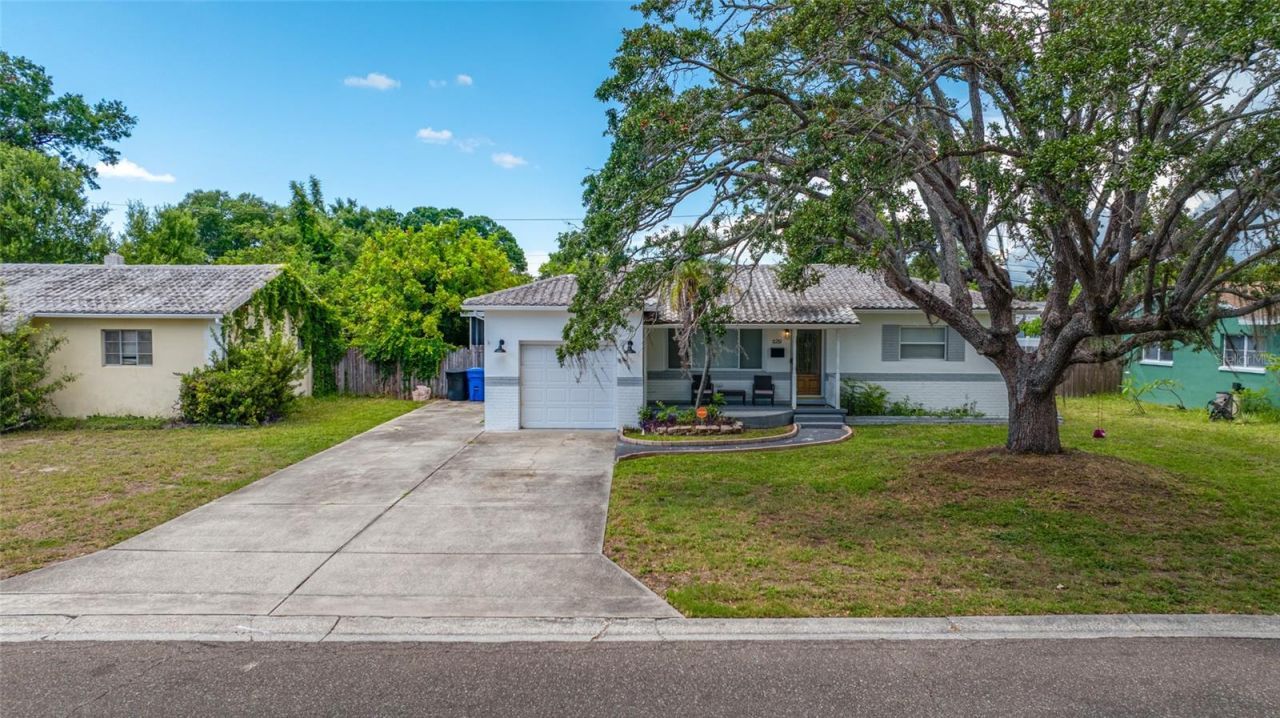 6219 Hampton Drive N, Saint Petersburg, FL 33710 Photo