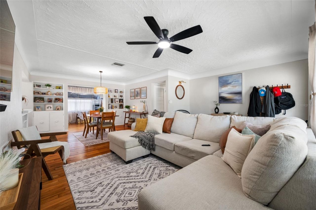 6219 Hampton Drive N, Saint Petersburg, FL 33710 Photo