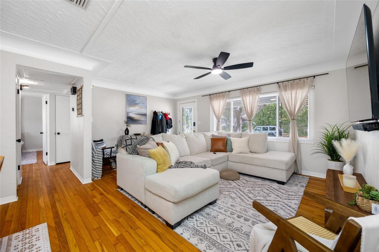 6219 Hampton Drive N, Saint Petersburg, FL 33710 Photo