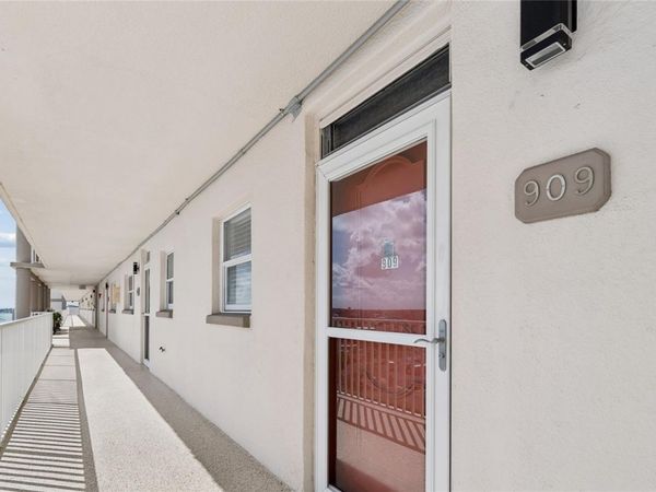 5980 SHORE BOULEVARD S, Unit 909, GULFPORT, FL 33707