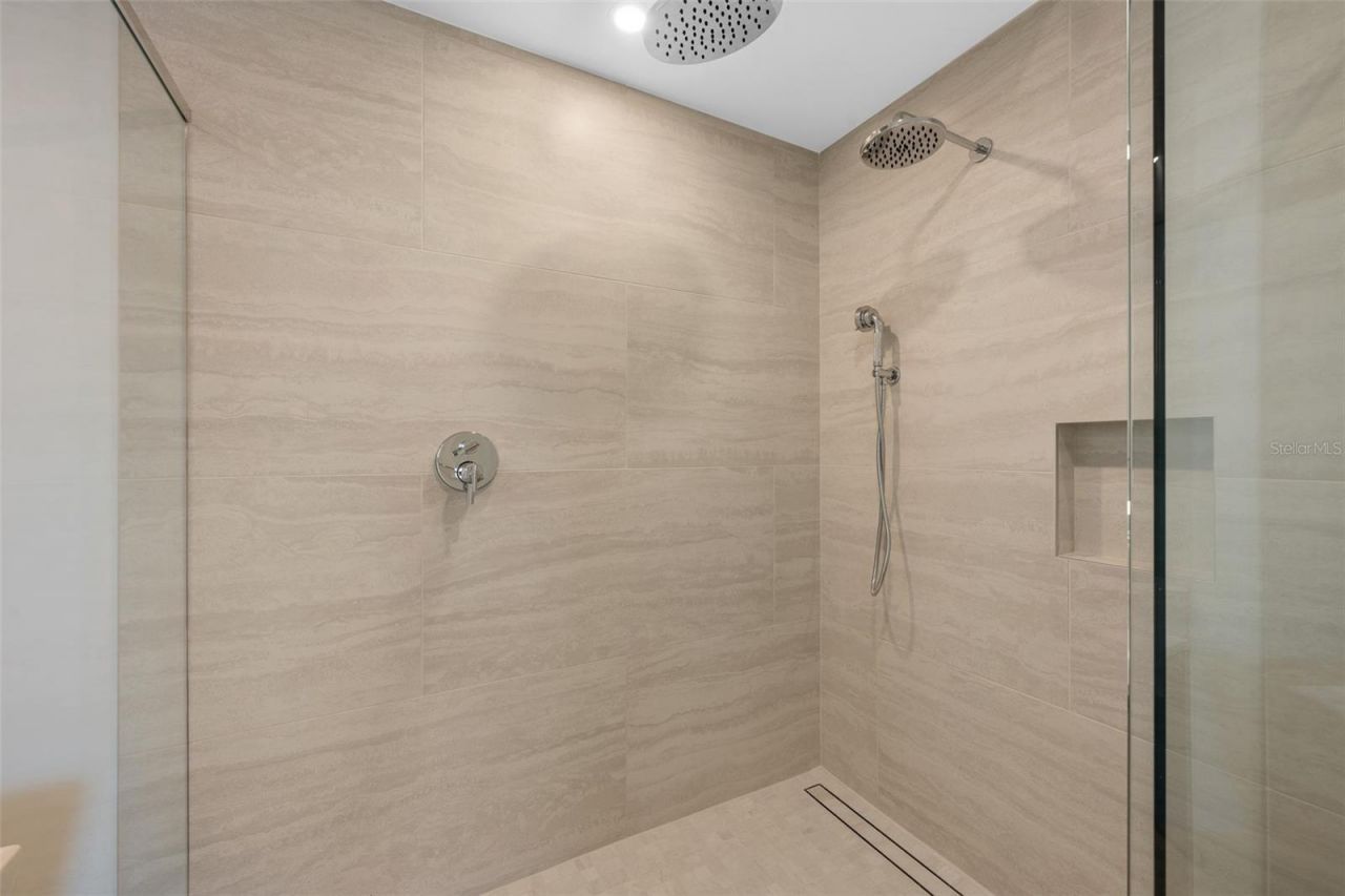 5713 Bowen Daniel, Unit 903, Tampa, FL 33616 Photo