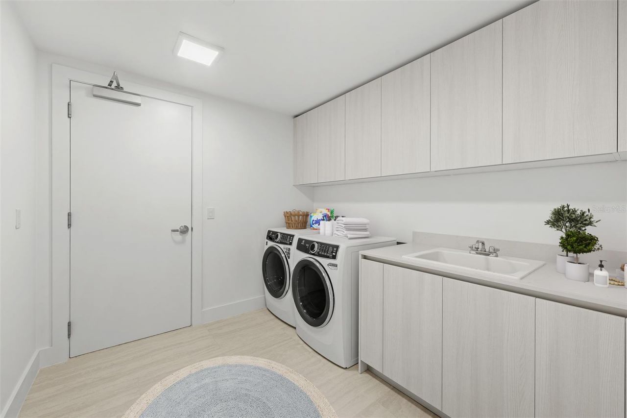 5713 Bowen Daniel, Unit 903, Tampa, FL 33616 Photo