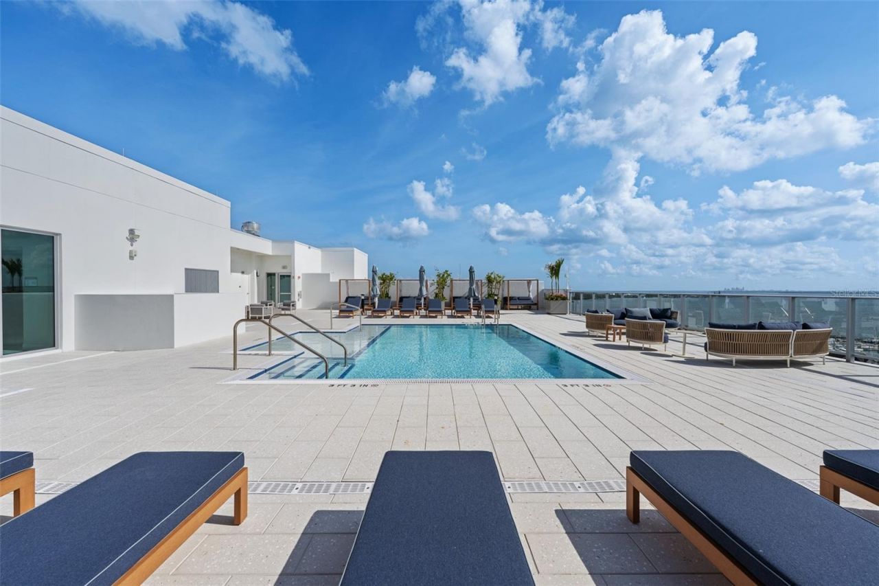 5713 Bowen Daniel, Unit 903, Tampa, FL 33616 Photo