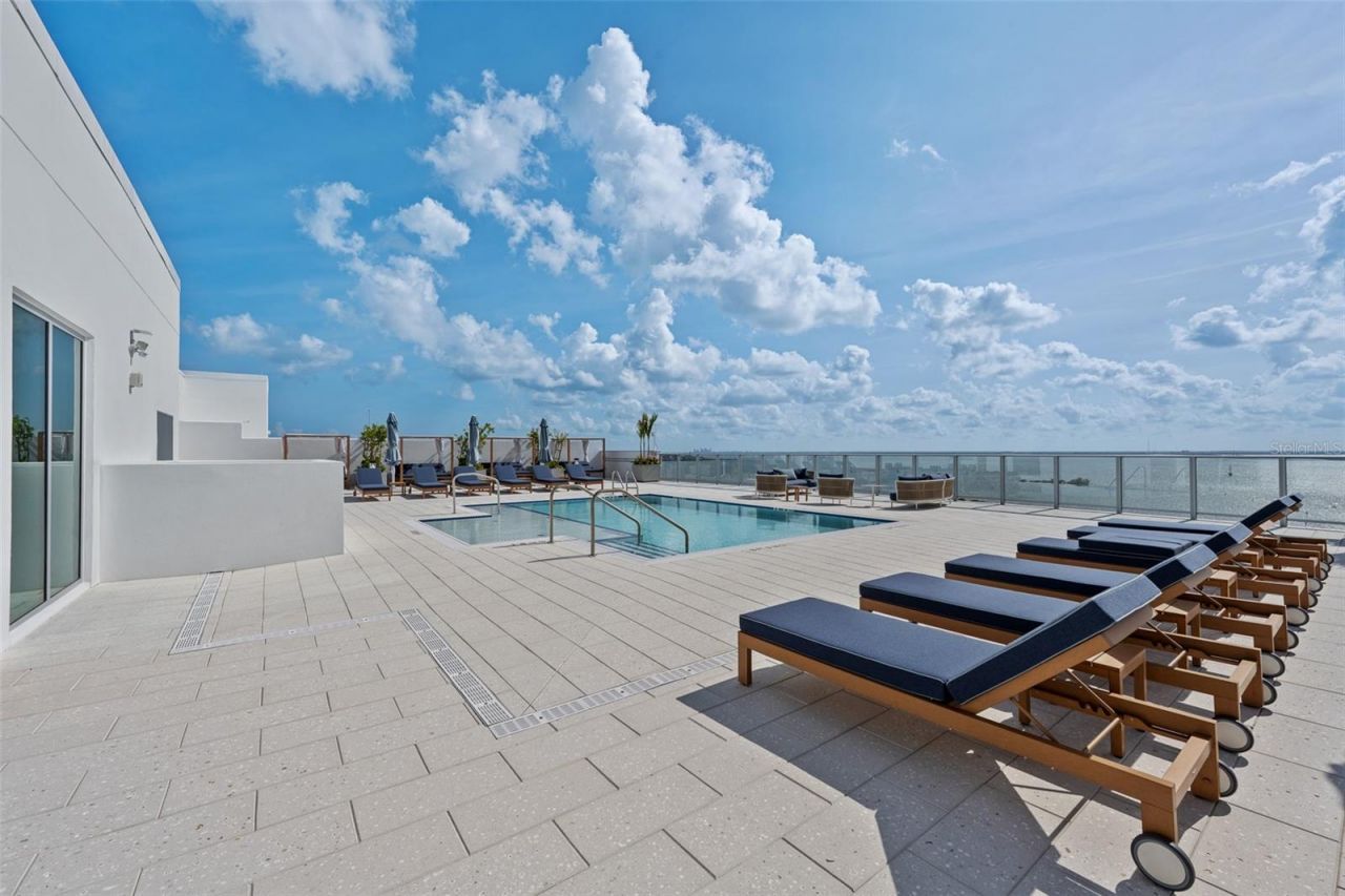 5713 Bowen Daniel, Unit 903, Tampa, FL 33616 Photo