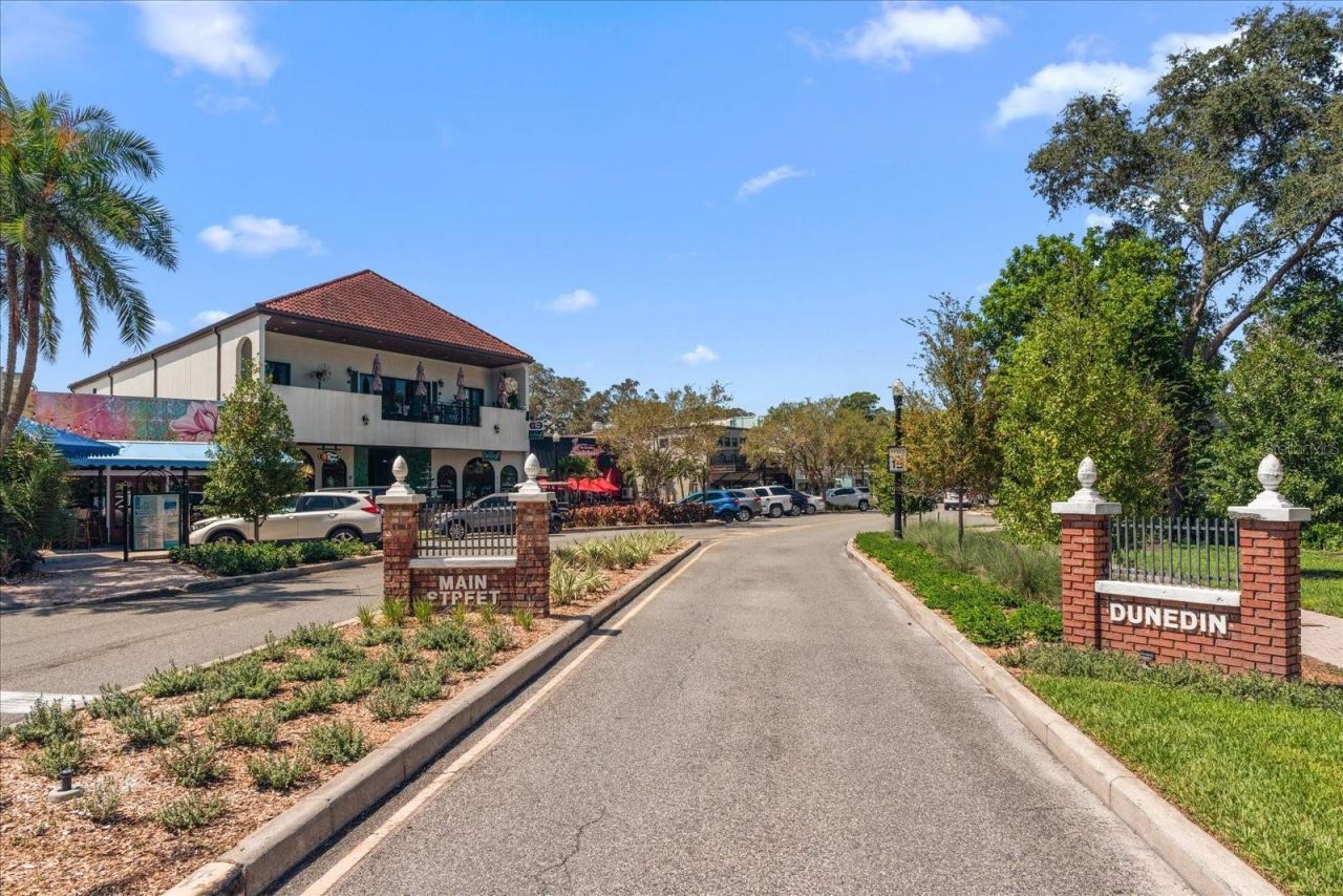 1768 Santa Barbara Drive , Dunedin, FL 34698 Photo
