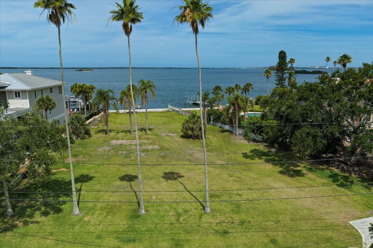 1768 Santa Barbara Drive , Dunedin, FL 34698 Photo
