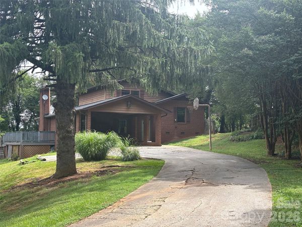 6 Old Farm Road , Salisbury, NC 28147