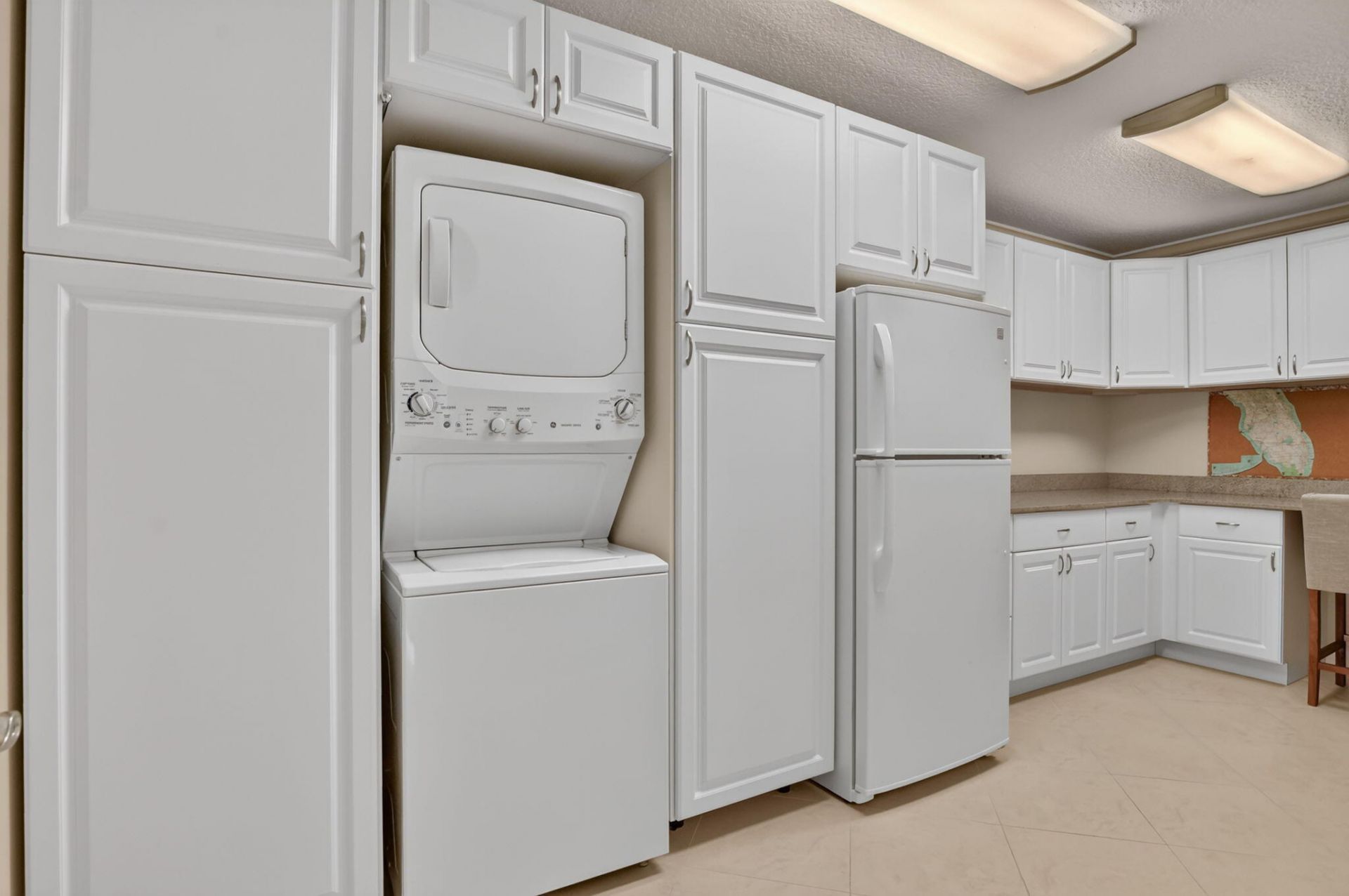 6061 Balboa Circle, Unit 206, Boca Raton, FL 33433 Photo