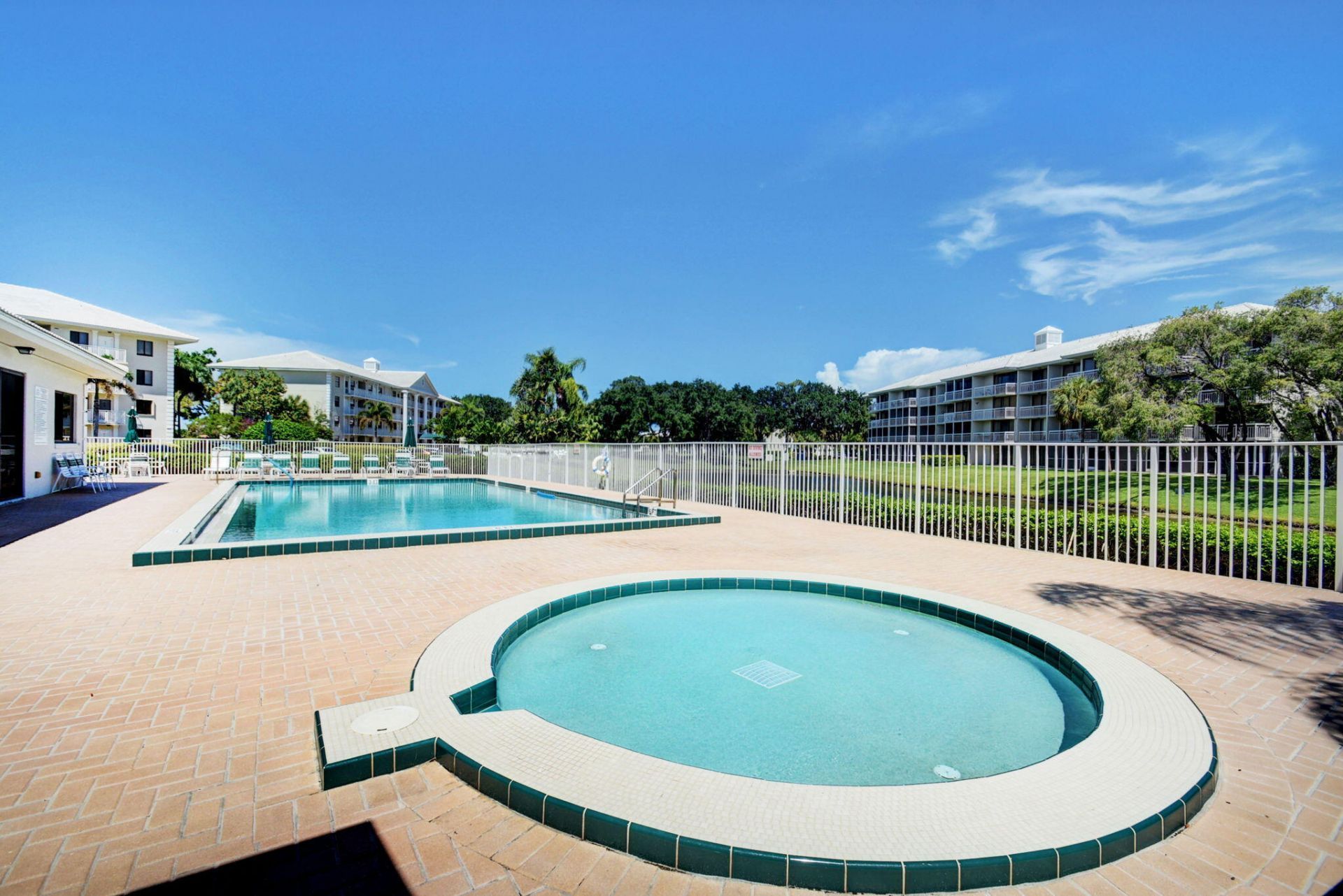 6061 Balboa Circle, Unit 206, Boca Raton, FL 33433 Photo