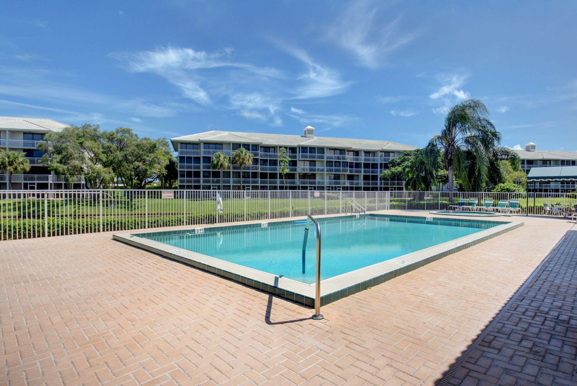 6061 Balboa Circle, Unit 206, Boca Raton, FL 33433 Photo