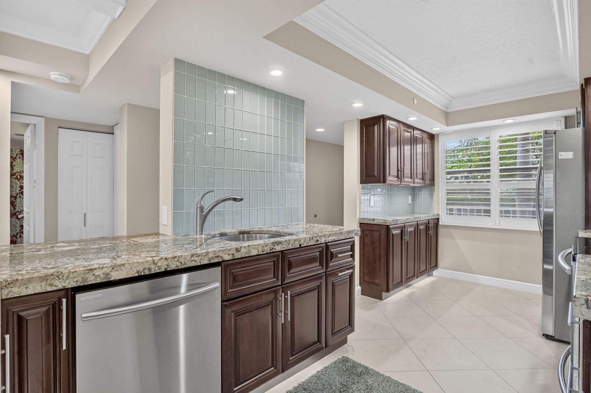 6061 Balboa Circle, Unit 206, Boca Raton, FL 33433 Photo