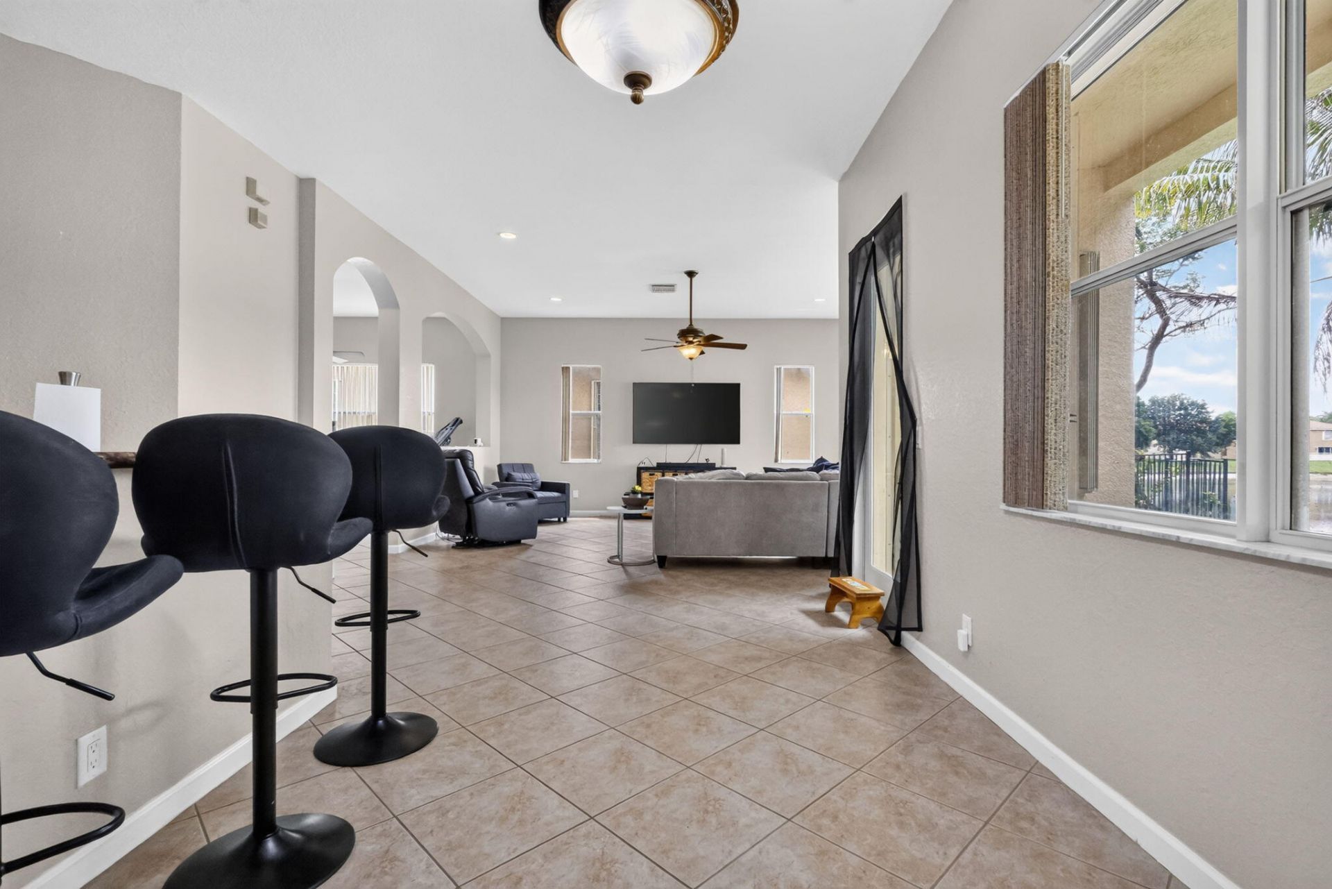 241 Gazetta Way, West Palm Beach, FL 33413 Photo