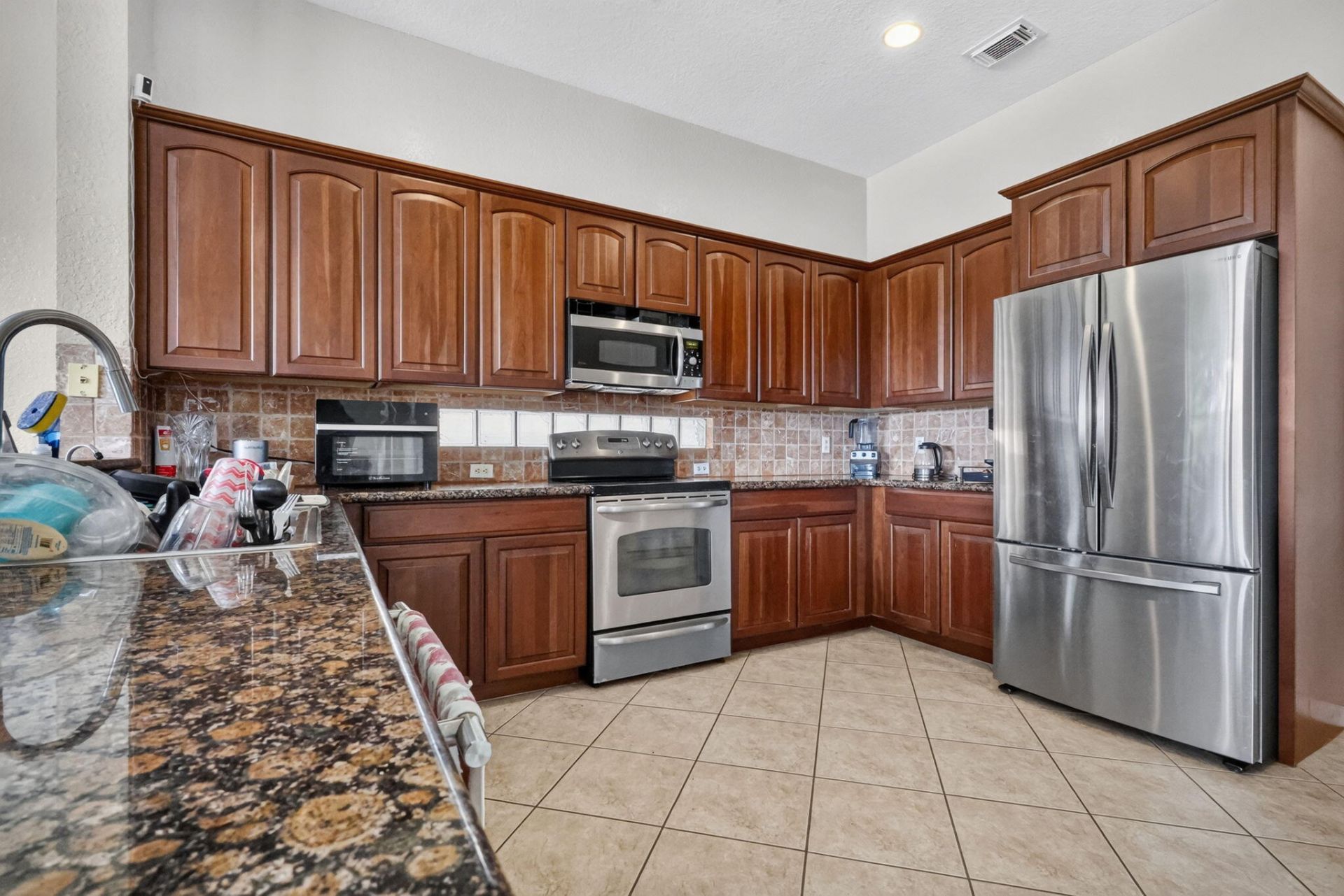 241 Gazetta Way, West Palm Beach, FL 33413 Photo
