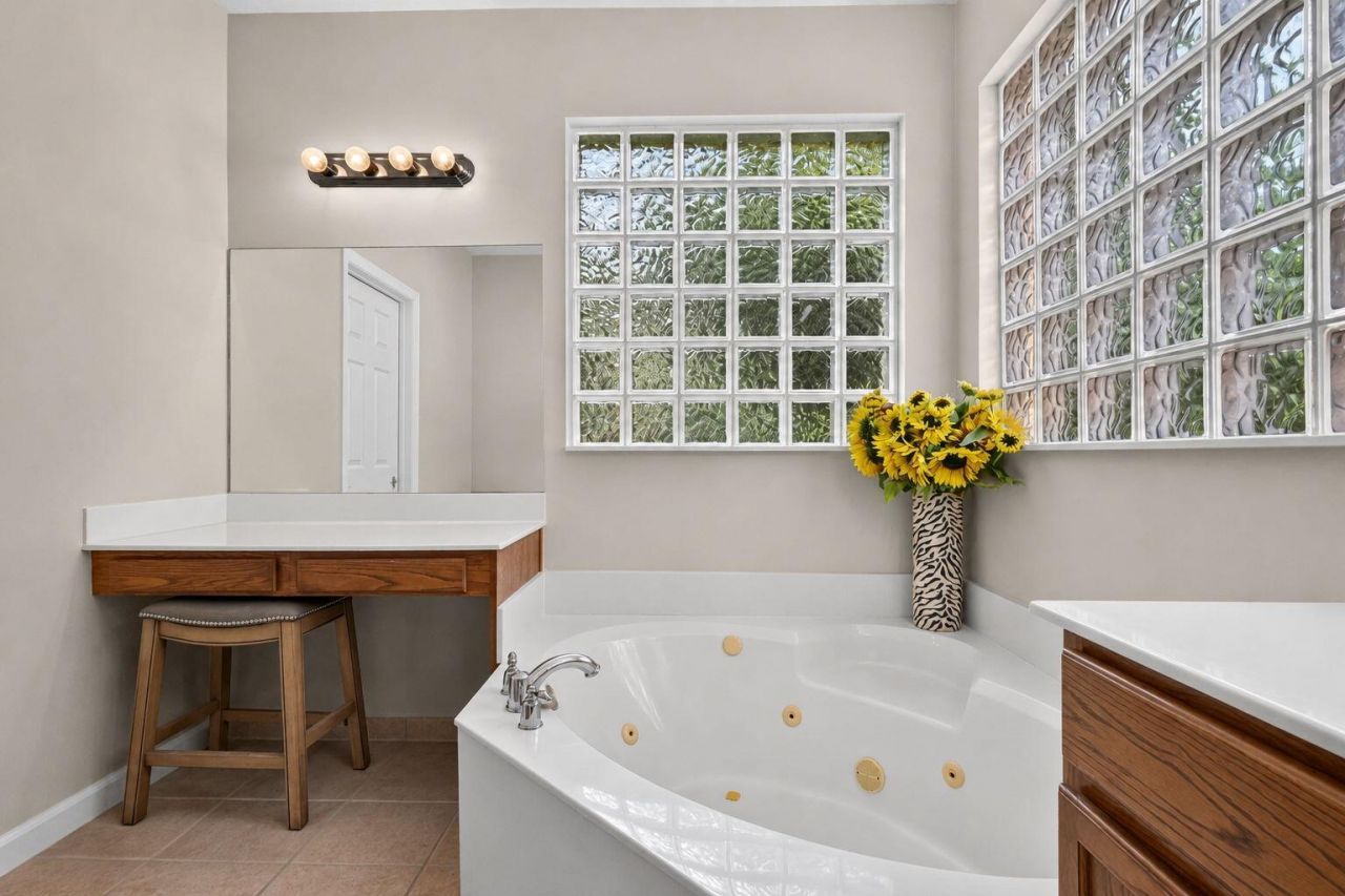 241 Gazetta Way, West Palm Beach, FL 33413 Photo