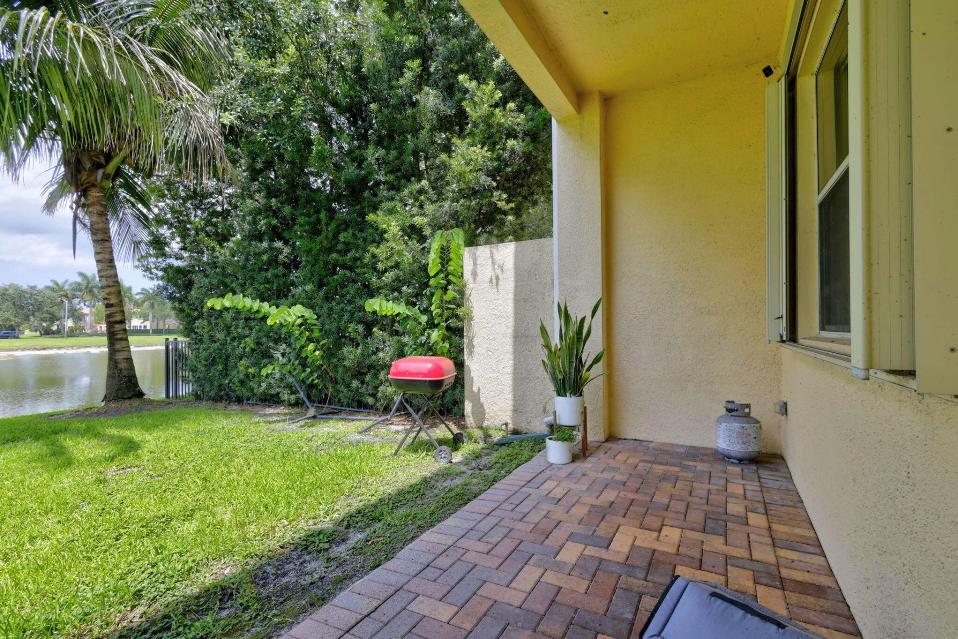 241 Gazetta Way, West Palm Beach, FL 33413 Photo