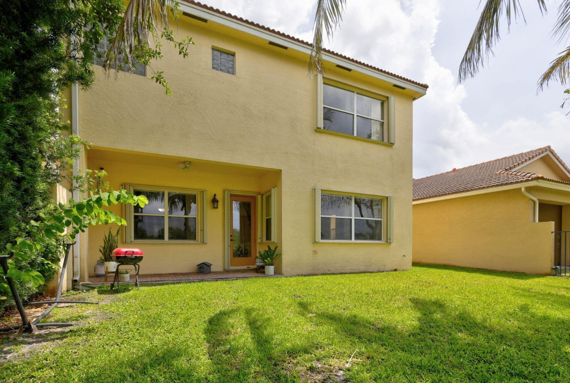 241 Gazetta Way, West Palm Beach, FL 33413 Photo
