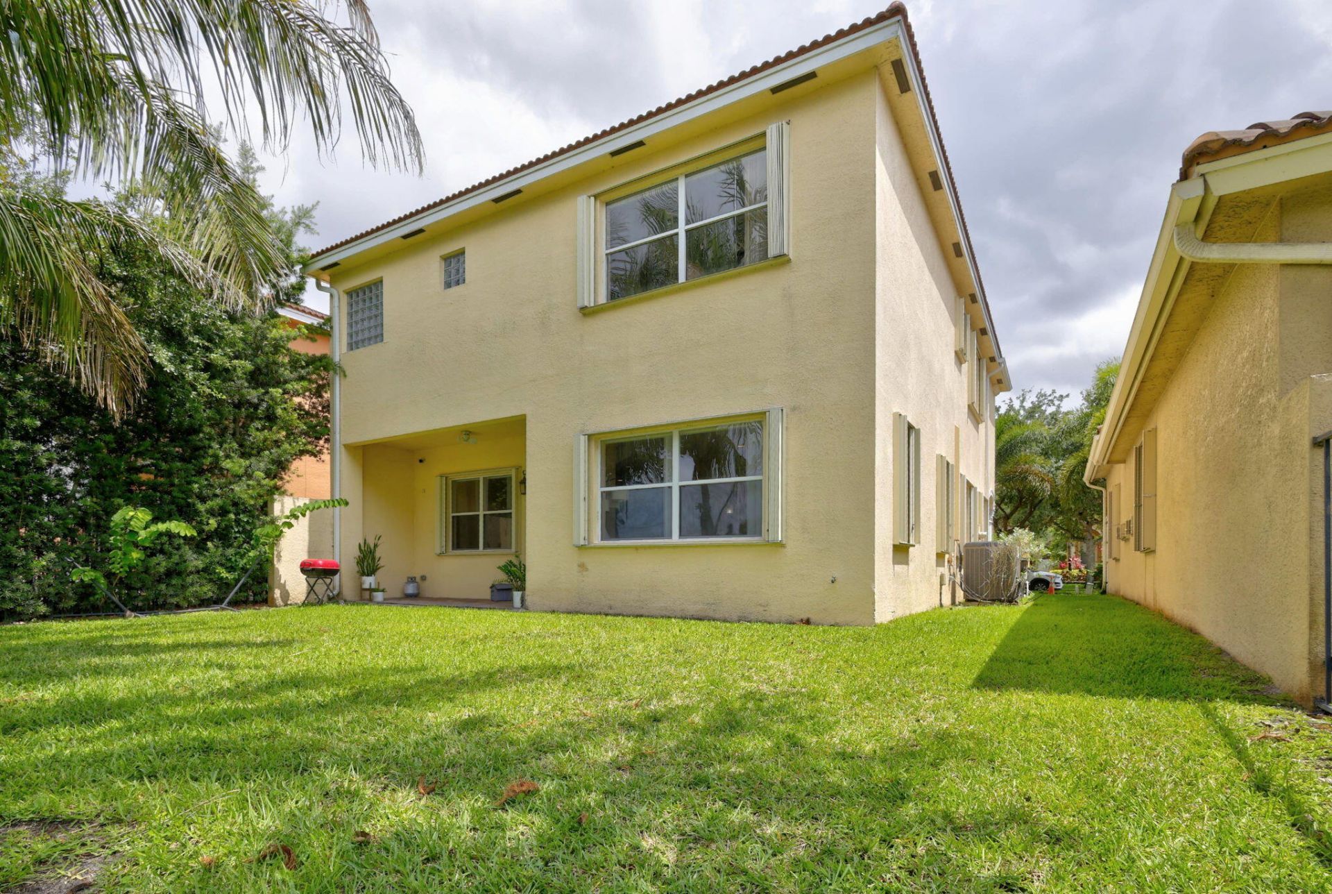 241 Gazetta Way, West Palm Beach, FL 33413 Photo
