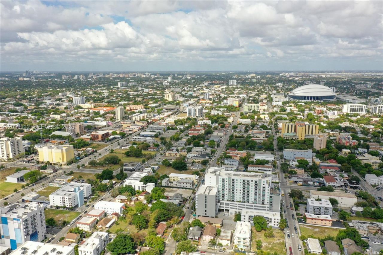 761 NW 1st St , Miami, FL 33128 Photo