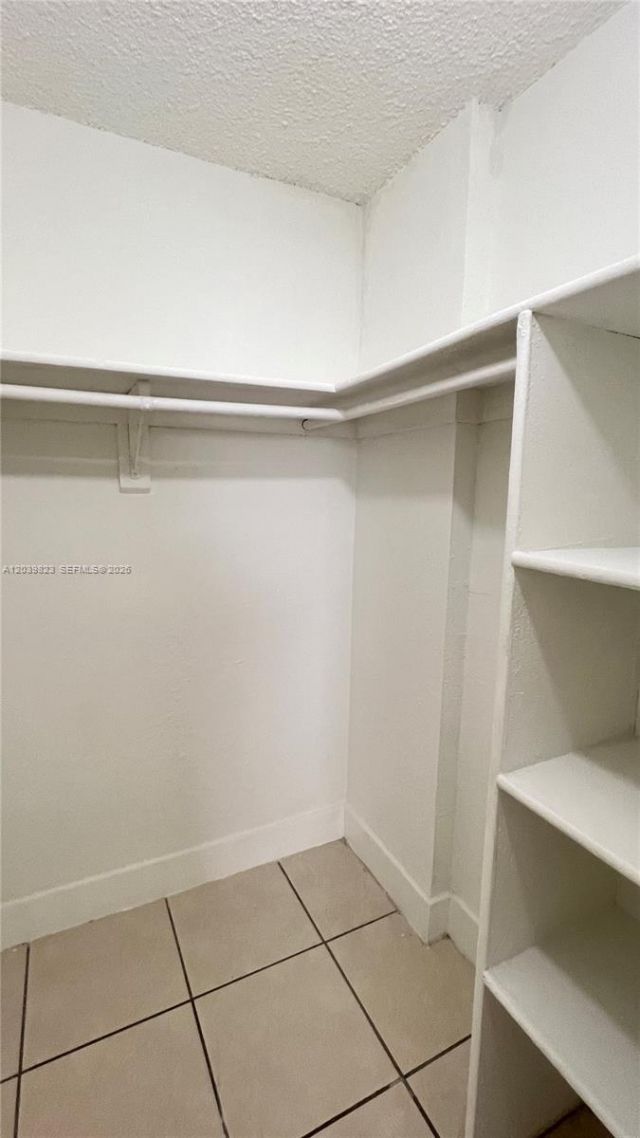4550 NW 9th St, Unit 817E, Miami, FL 33126 Photo