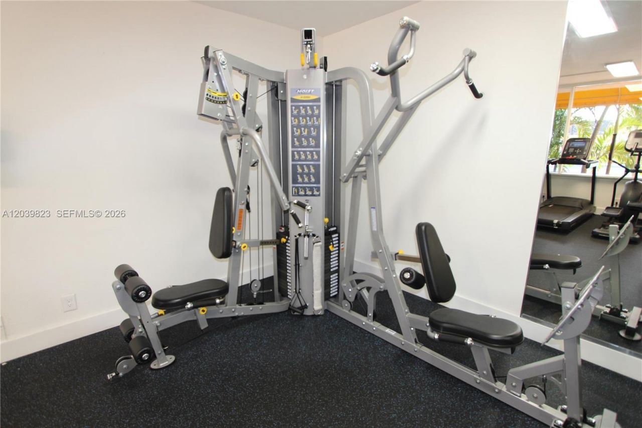 4550 NW 9th St, Unit 817E, Miami, FL 33126 Photo