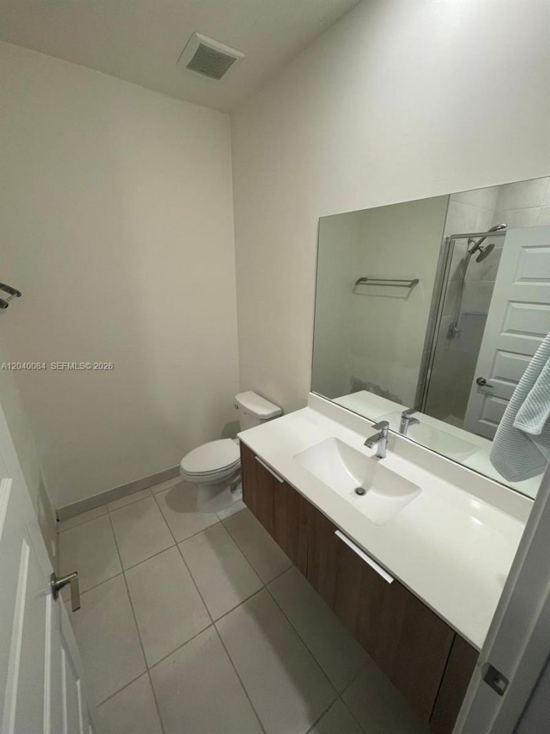 8025 NW 104th Ave , Unit 31, Doral, FL 33178 Photo