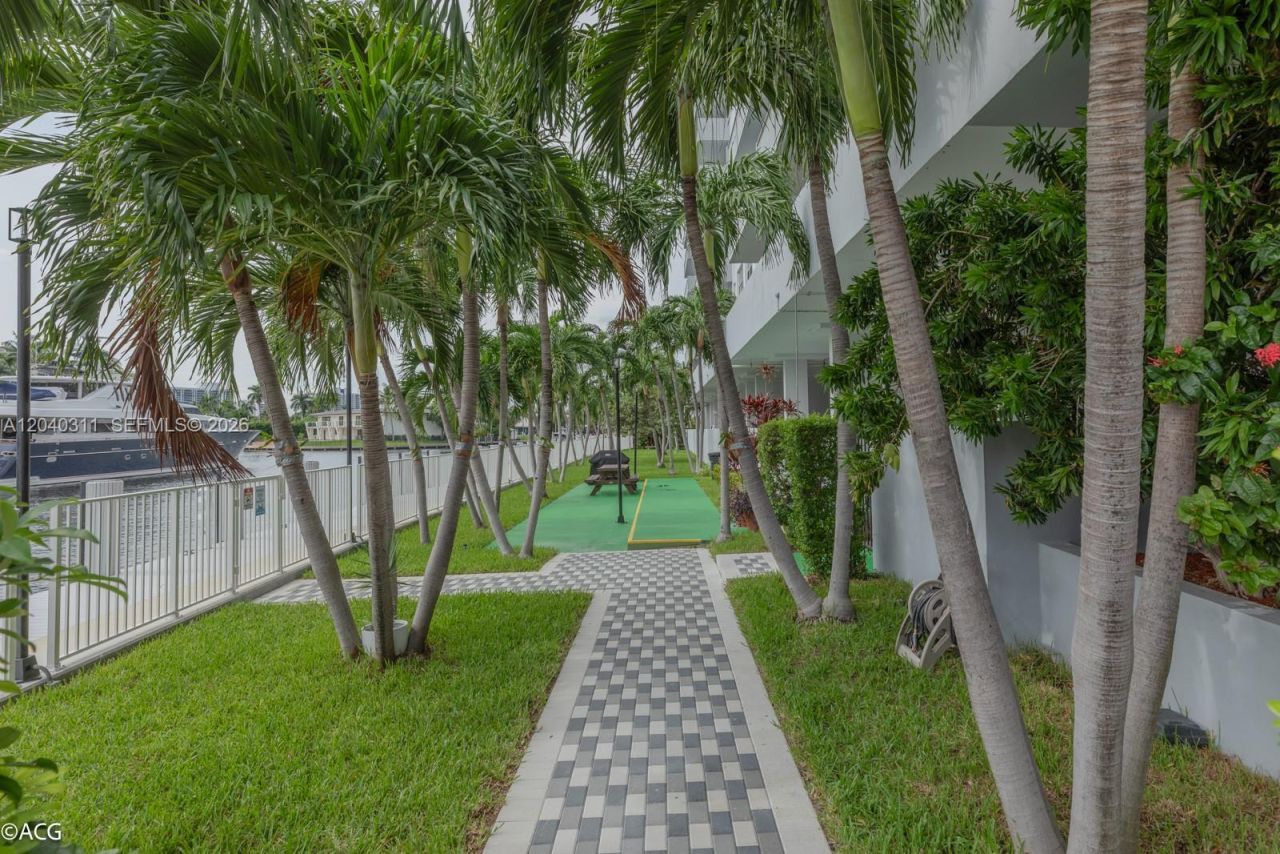 137 Golden Isles Dr , Unit 809, Hallandale Beach, FL 33009 Photo