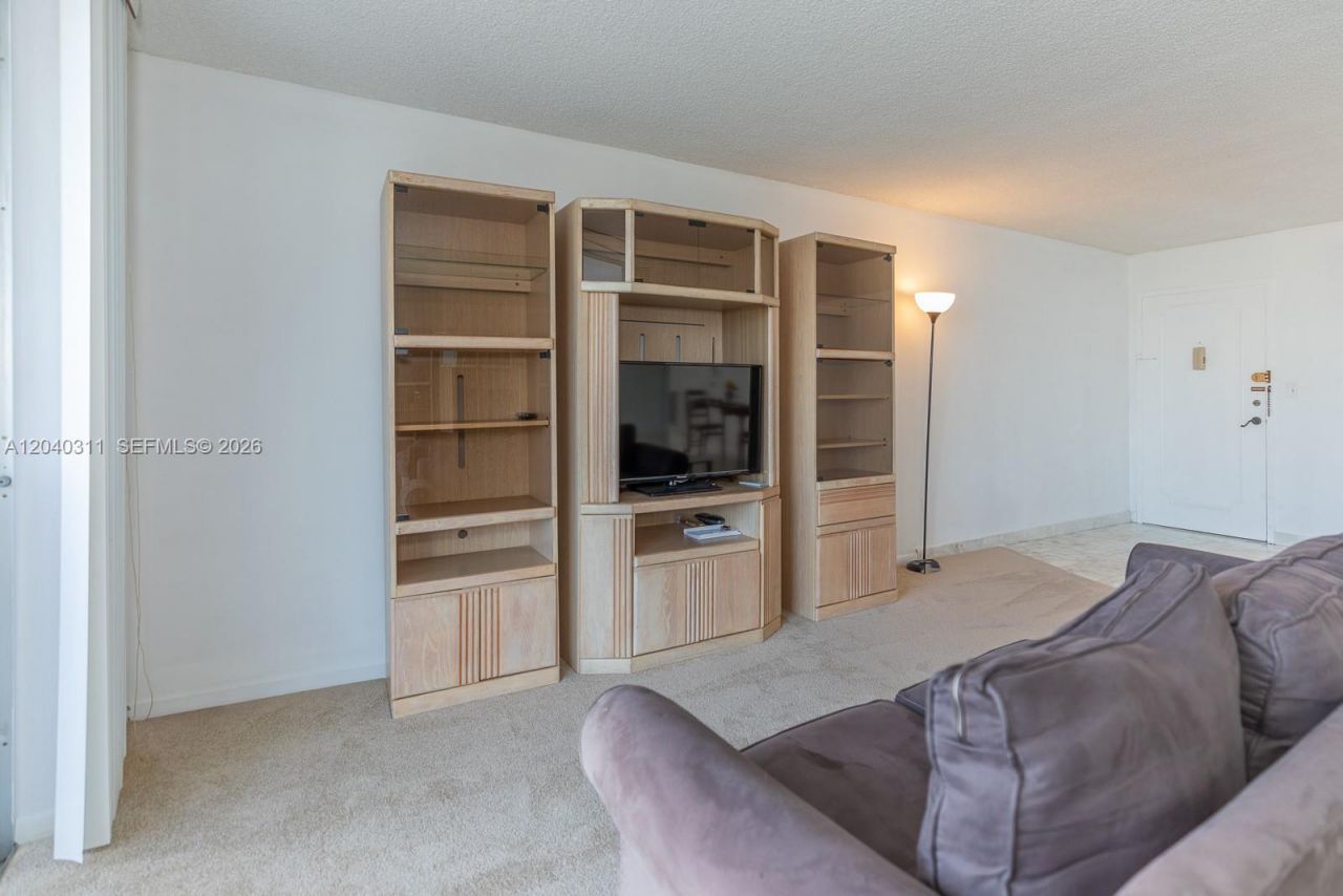 137 Golden Isles Dr , Unit 809, Hallandale Beach, FL 33009 Photo