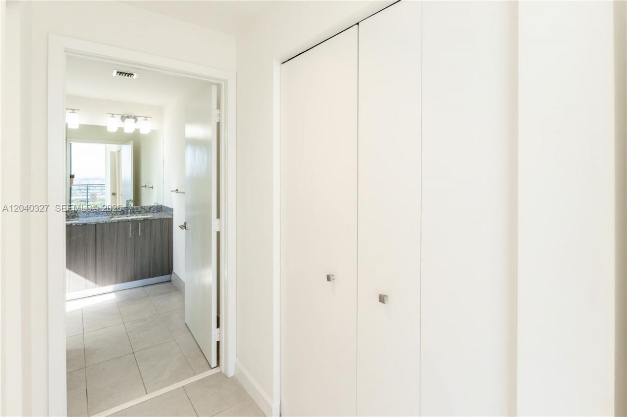 5350 NW 84th Ave, Unit 1001, Doral, FL 33166 Photo