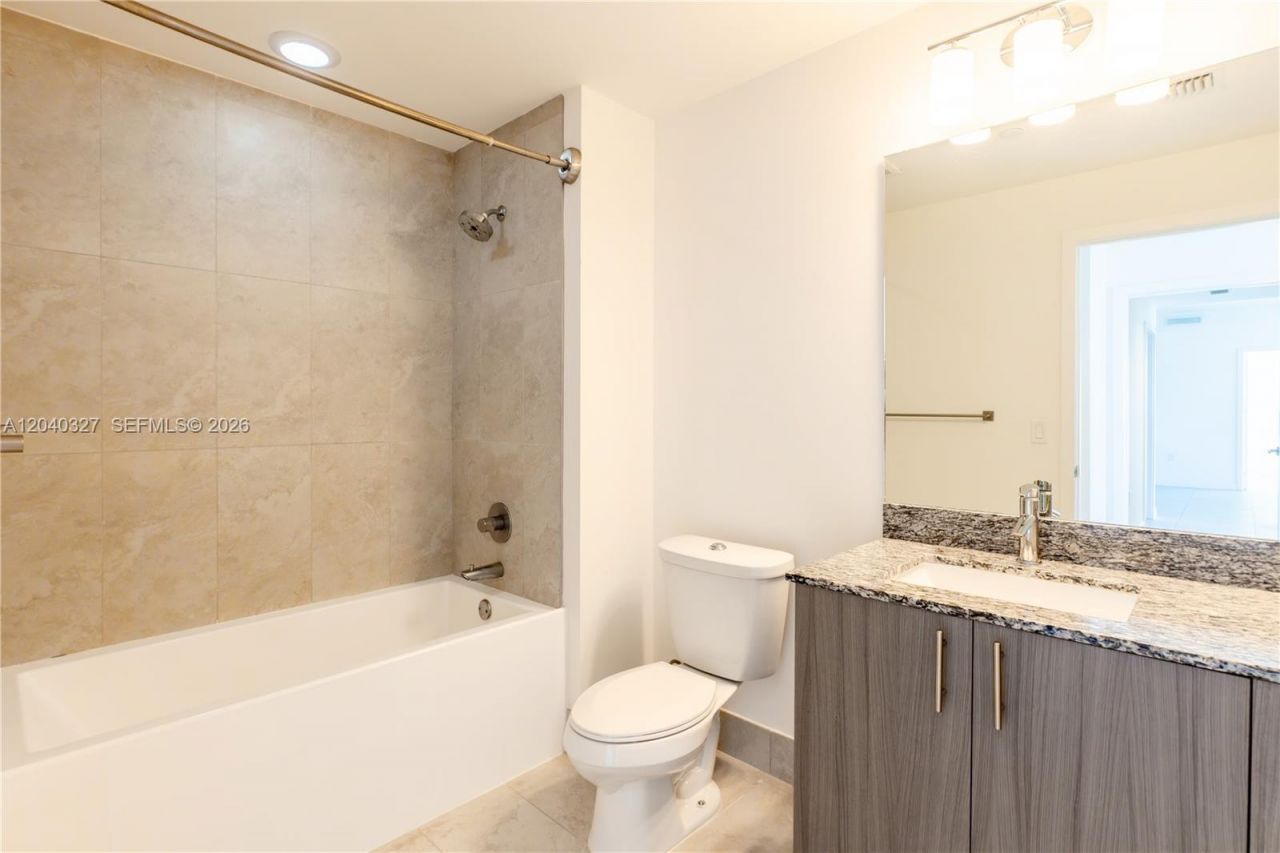 5350 NW 84th Ave, Unit 1001, Doral, FL 33166 Photo
