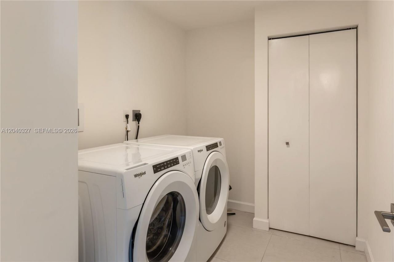 5350 NW 84th Ave, Unit 1001, Doral, FL 33166 Photo