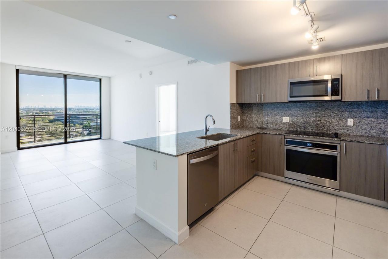 5350 NW 84th Ave, Unit 1001, Doral, FL 33166 Photo