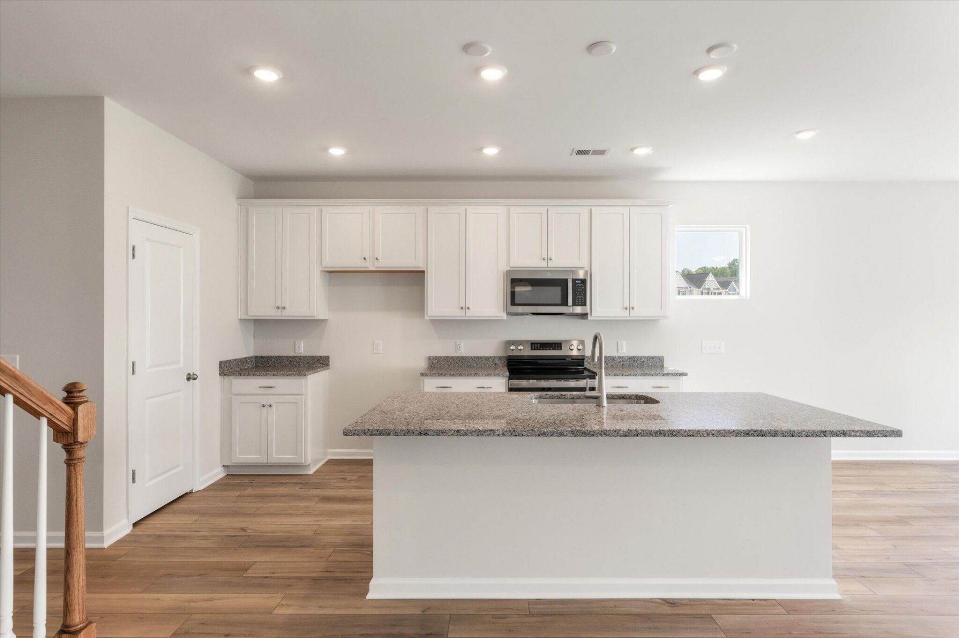407 Painted Lady Lane Photo 13