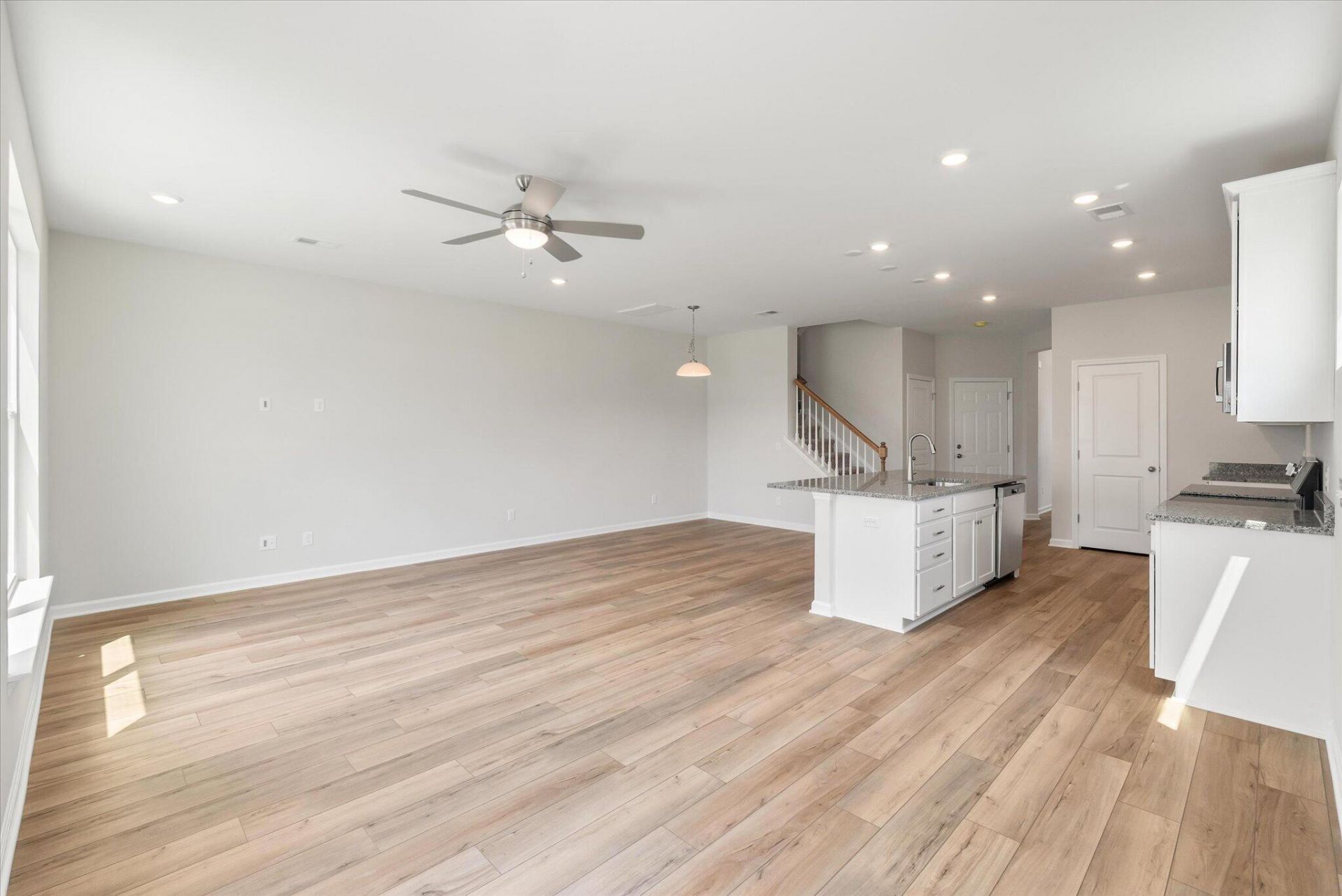 407 Painted Lady Lane Photo 20