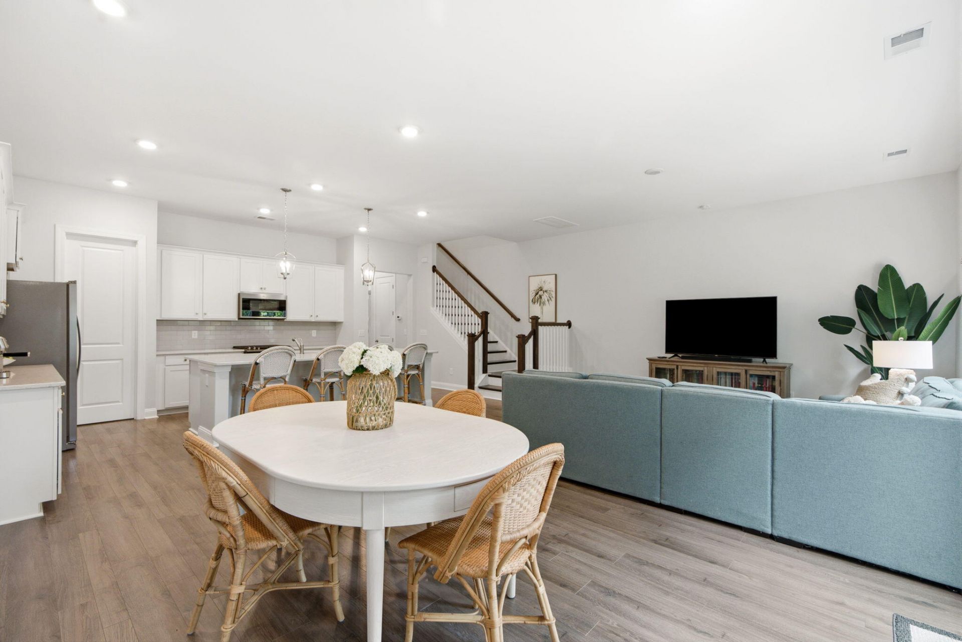 3012 Emma Lane Photo 10