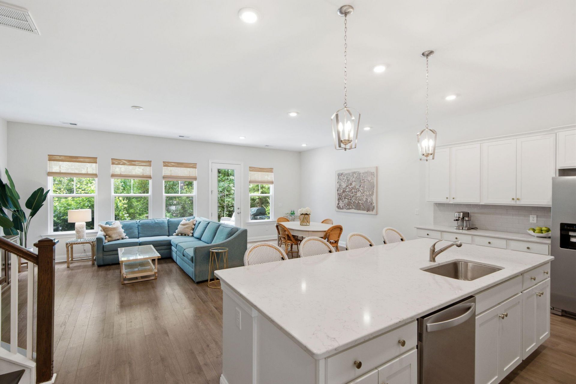 3012 Emma Lane Photo 9