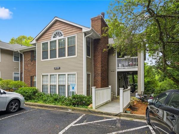 619 Barrington Hills Drive, Atlanta, GA 30350
