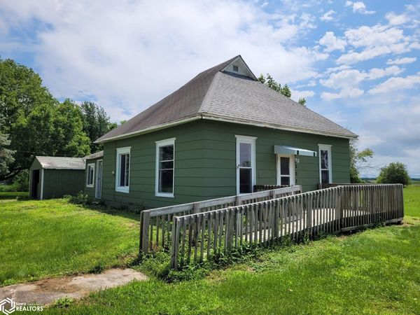 302 S High Street, Delta, IA 52550