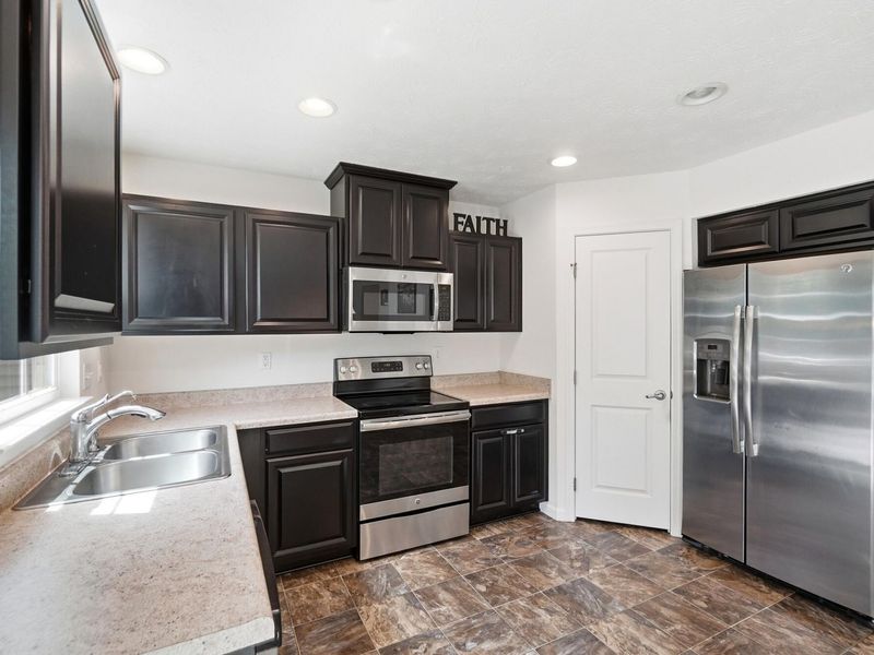 196 Rapids Drive, Fairborn, OH 45324 Photo 15