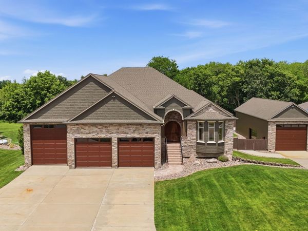 10351 NW Beaver Drive, Johnston, IA 50131