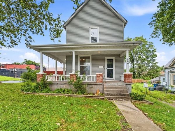 200 N 16th Street, Kansas City, KS 66102