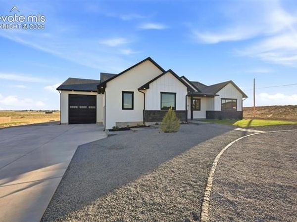 1237 N Challenger Place, Pueblo West, CO 81007