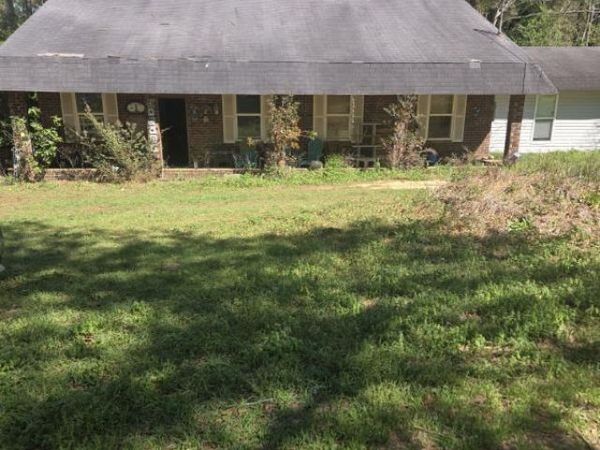 283 Simpson Highway 28 , Magee, MS 39111
