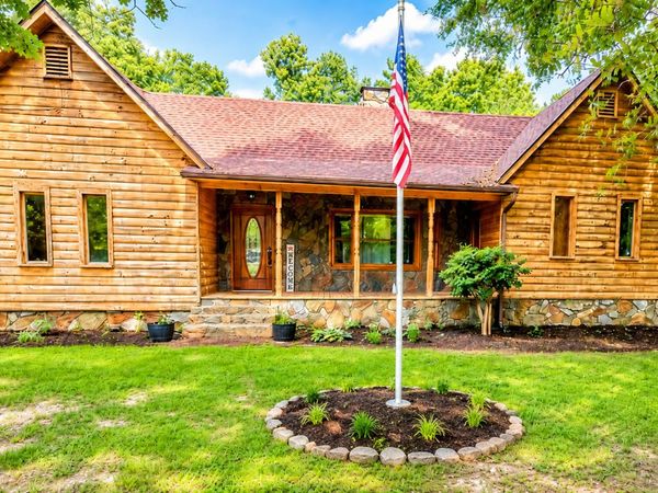 515 Ivey Pope, Tallapoosa, GA 30176