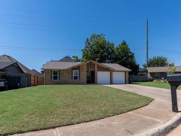 966 Castlebury Mansion, Yukon, OK 73099