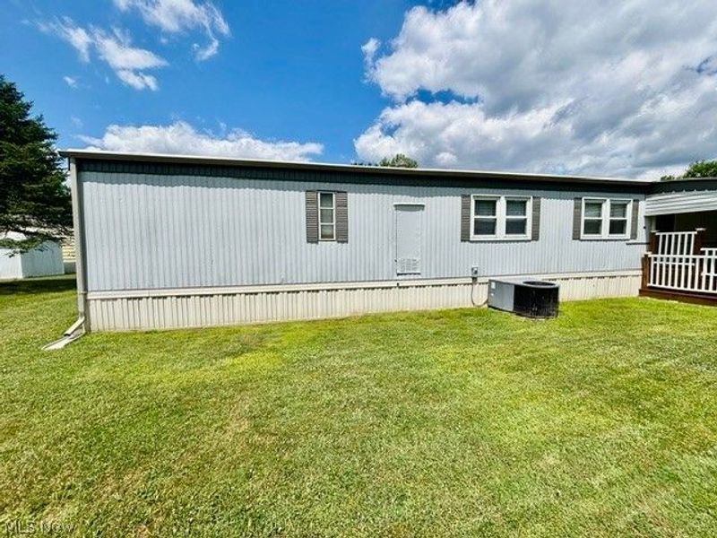 62 Manor Drive, Brookfield, OH 44403 Photo 9